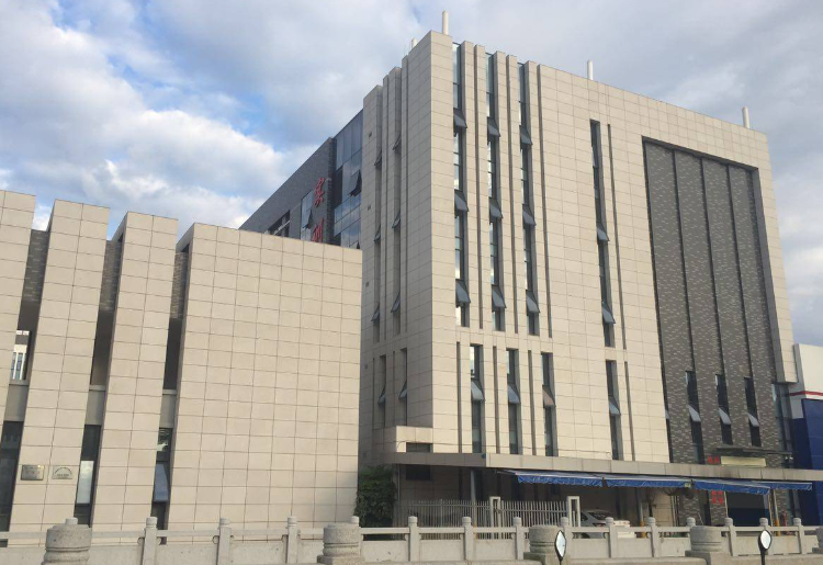 保温装饰一体板解决外墙脱落、开裂问题 保温装饰一体板解决外墙脱落、开裂问题