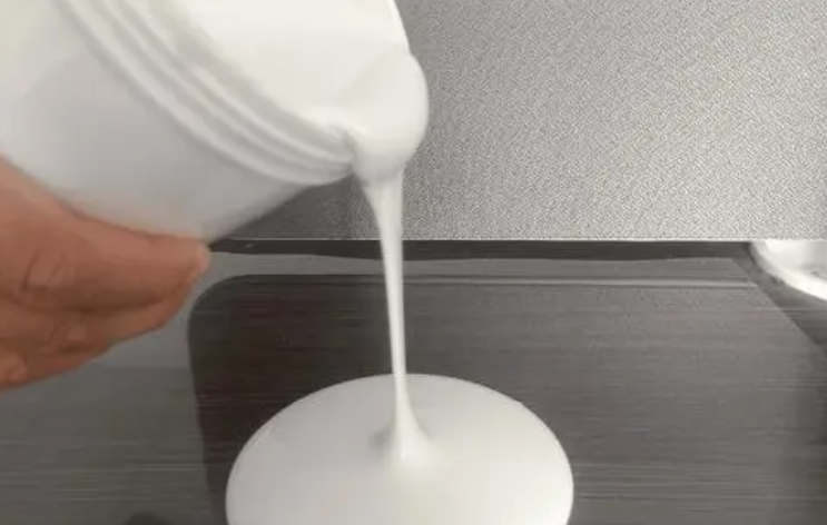 气凝胶超疏水特性的形成原理及多领域应用